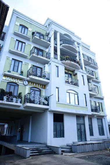 D-S Apartament In Kutaisi Exterior foto